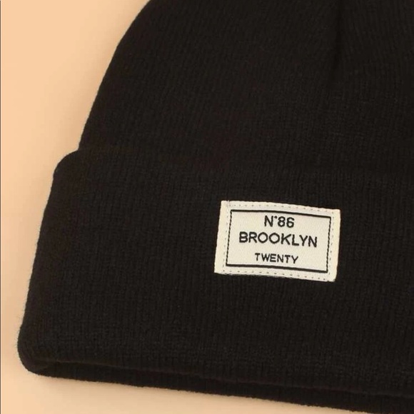 Minimalistic Black Brooklyn Twenty Beanie OS New - Picture 3 of 4